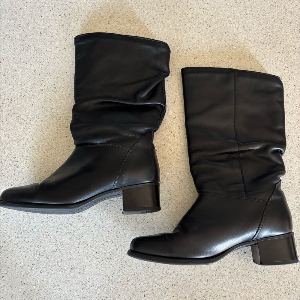 Vintage Black Leather Women's Canadian Boots by Details - Picture 4 of 7